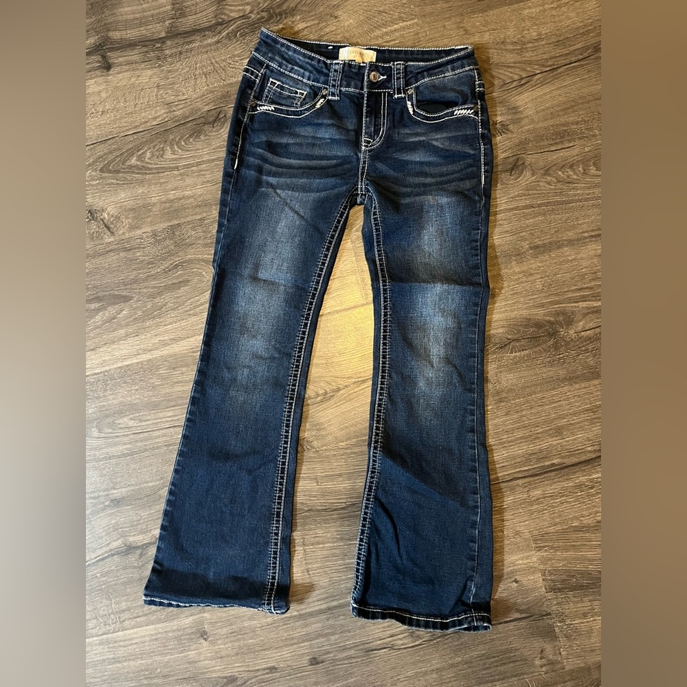 Shyanne embroidered butt pocket flared boot, cut pants